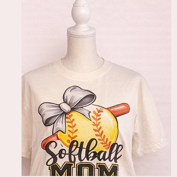 š„ Softball Mom Tee (Comfort ColorsĀ®)